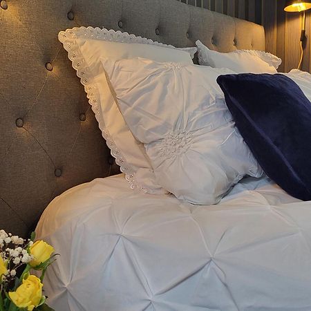 Sejour De Charme Au Chateau Avec Petit-Dejeuner Et Parking - Fr-1-591-705 Cluis Eksteriør billede