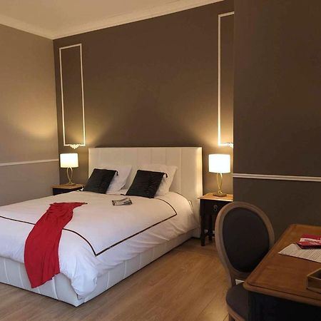 Sejour De Charme Au Chateau Avec Petit-Dejeuner Et Parking - Fr-1-591-705 Cluis Eksteriør billede