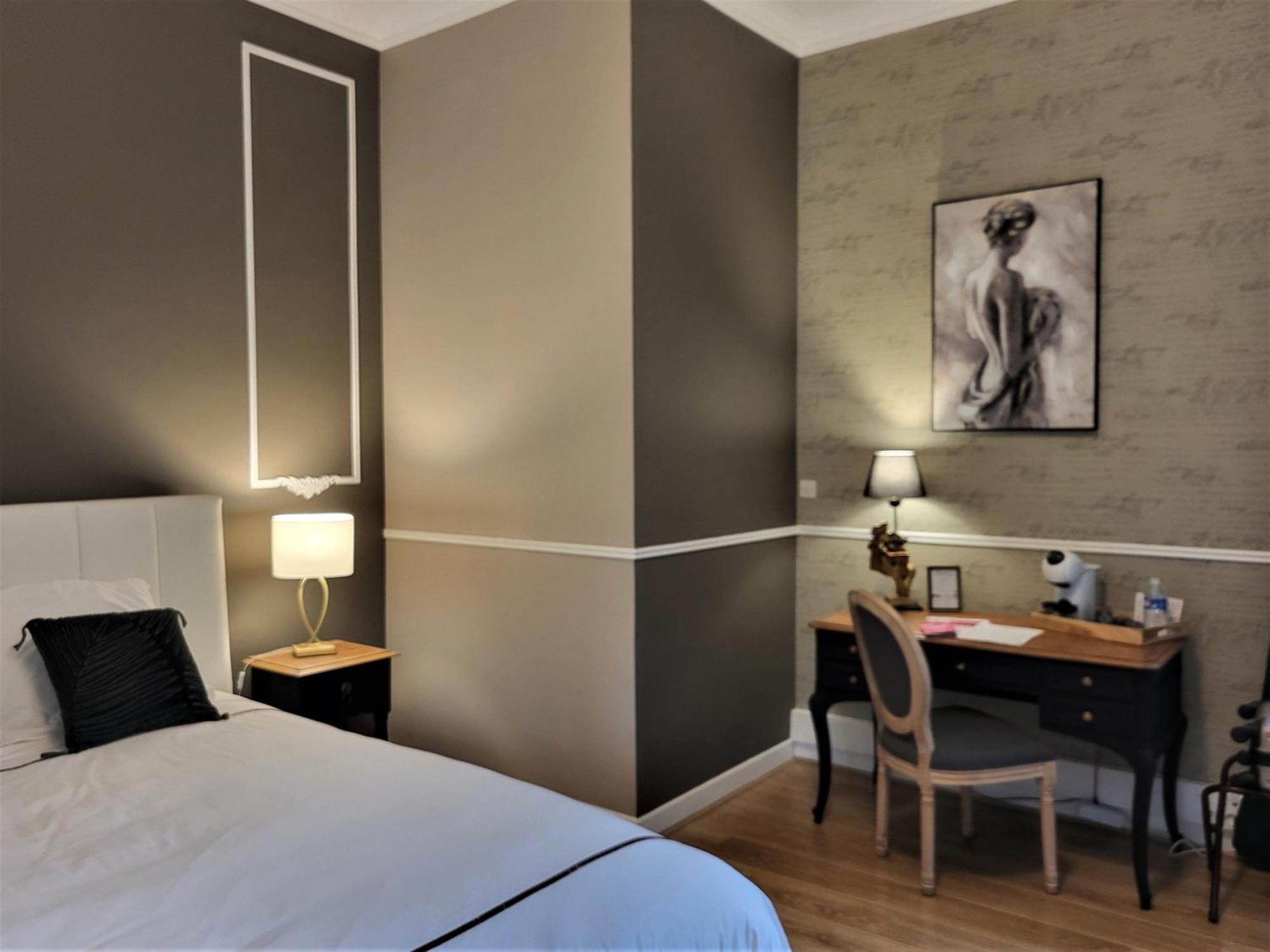 Sejour De Charme Au Chateau Avec Petit-Dejeuner Et Parking - Fr-1-591-705 Cluis Eksteriør billede