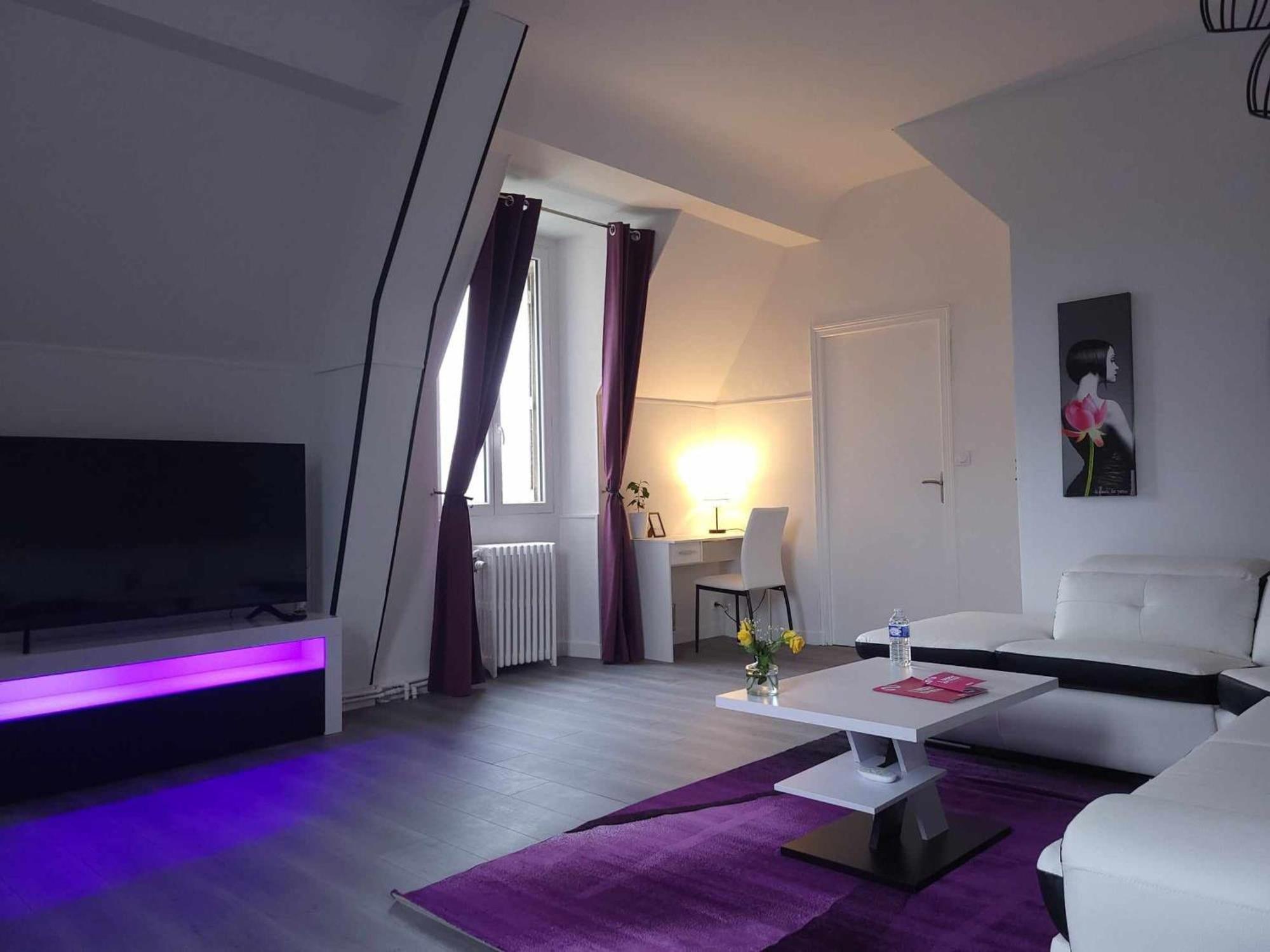 Sejour De Charme Au Chateau Avec Petit-Dejeuner Et Parking - Fr-1-591-705 Cluis Eksteriør billede